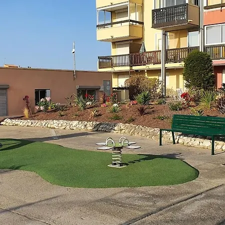 La Brigantine 592, Superbe Vue Pour Ce T2 Avec Piscine. Agde